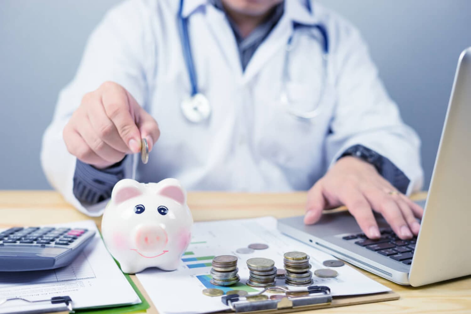 Redução de impostos: saiba as melhores práticas para clínicas médicas economizarem